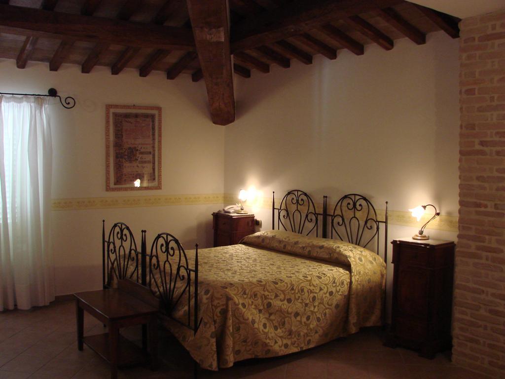 Hotel Palazzo Brunamonti Bevagna Eksteriør bilde