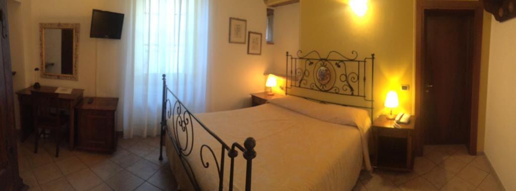 Hotel Palazzo Brunamonti Bevagna Eksteriør bilde