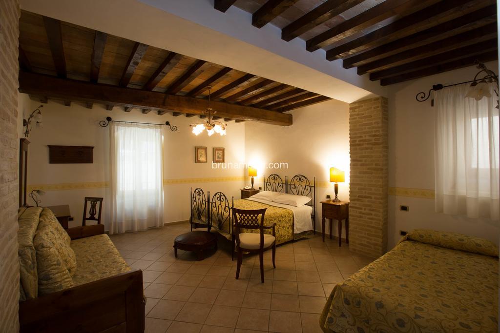 Hotel Palazzo Brunamonti Bevagna Eksteriør bilde