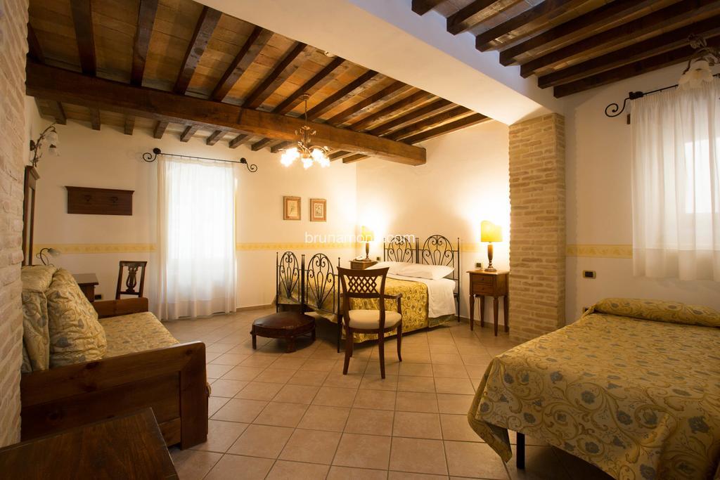 Hotel Palazzo Brunamonti Bevagna Eksteriør bilde