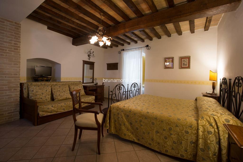 Hotel Palazzo Brunamonti Bevagna Eksteriør bilde